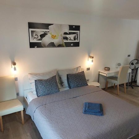 Apartment Cecil Izola Eksteriør billede