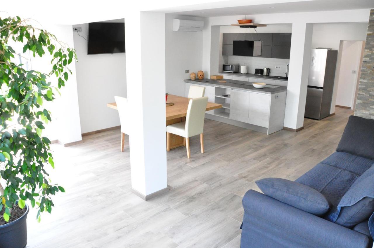 Apartment Cecil Izola Eksteriør billede